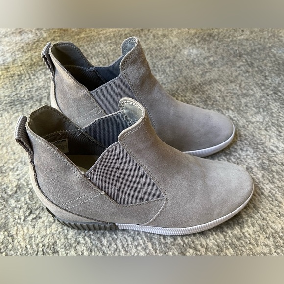 Sorel Out N About Slip-On Wedge Sneakers Women's 9 Gray Suede Casual Booties - Picture 2 of 10